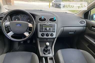 Універсал Ford Focus 2005 в Золочеві