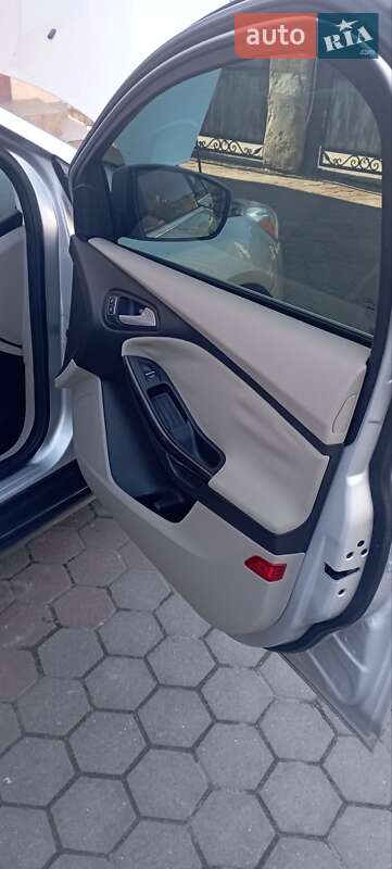 Хэтчбек Ford Focus 2015 в Звягеле