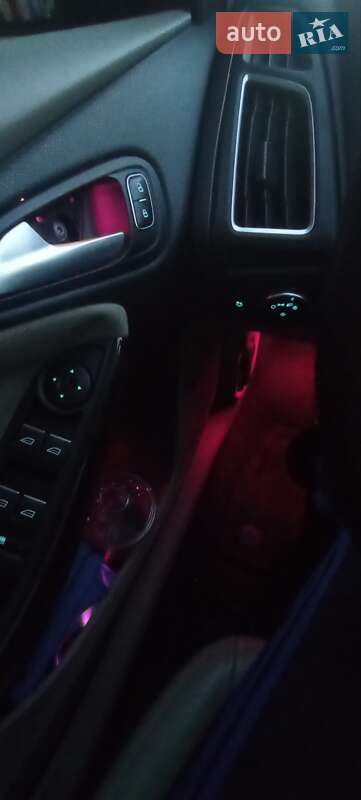 Хэтчбек Ford Focus 2015 в Звягеле