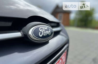 Хэтчбек Ford Focus 2012 в Стрые