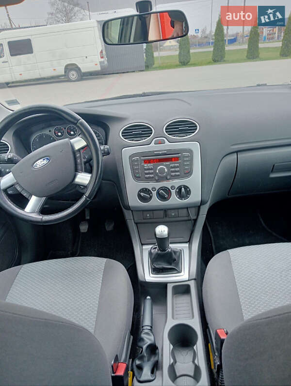 Универсал Ford Focus 2007 в Нововолынске