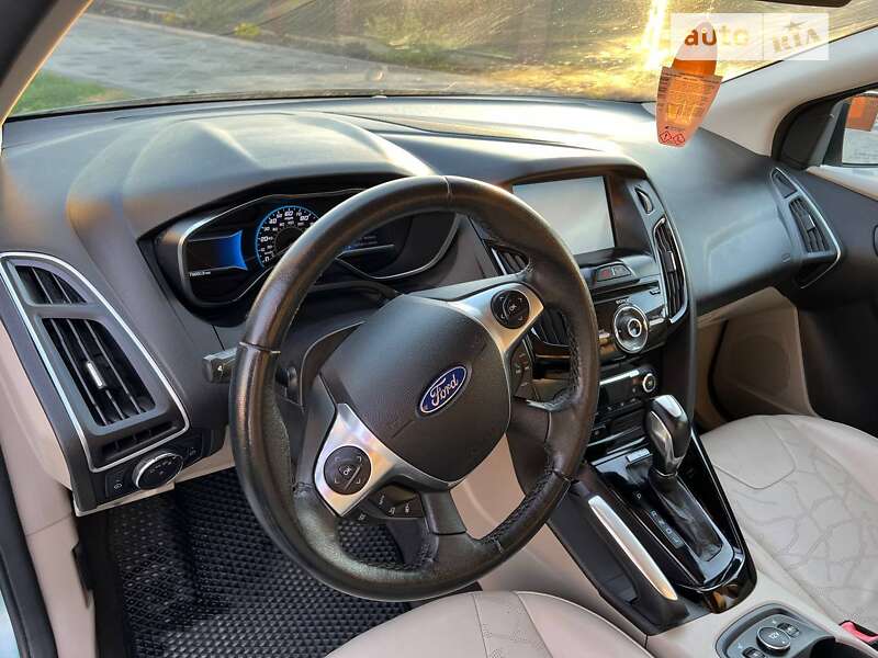 Хэтчбек Ford Focus 2011 в Ивано-Франковске