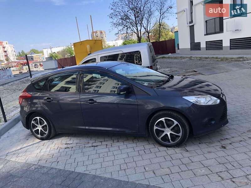 Хэтчбек Ford Focus 2011 в Львове