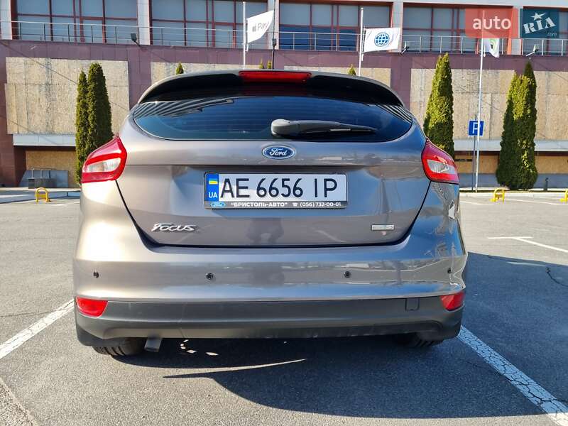 Хэтчбек Ford Focus 2015 в Днепре