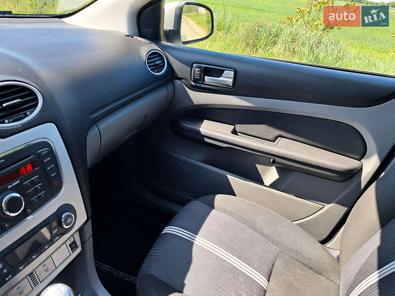 Универсал Ford Focus 2010 в Нововолынске
