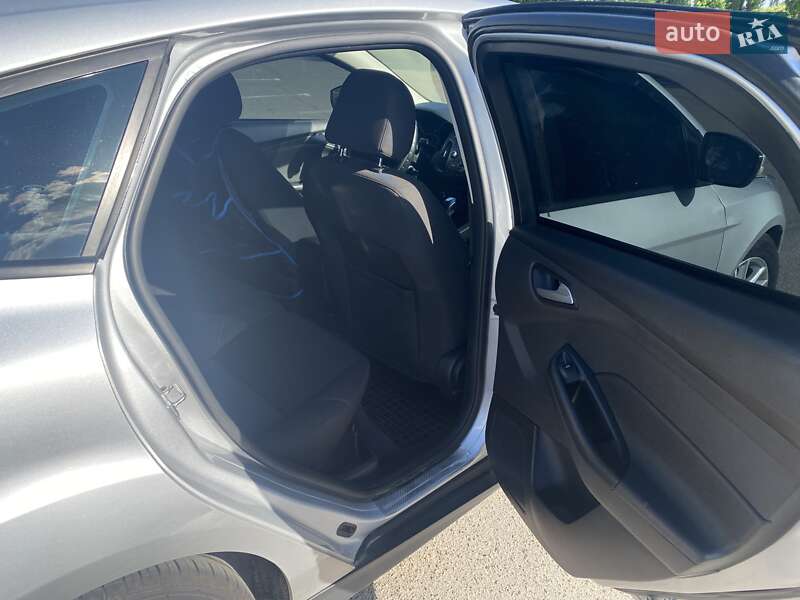 Хэтчбек Ford Focus 2014 в Южноукраинске