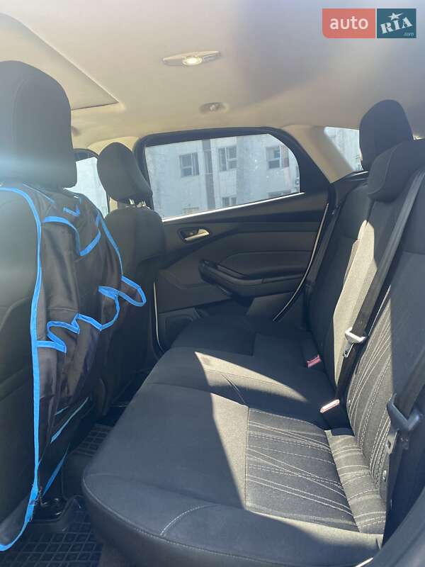 Хэтчбек Ford Focus 2014 в Южноукраинске