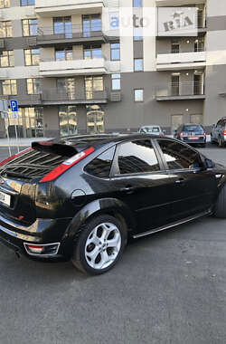 Хэтчбек Ford Focus 2006 в Киеве