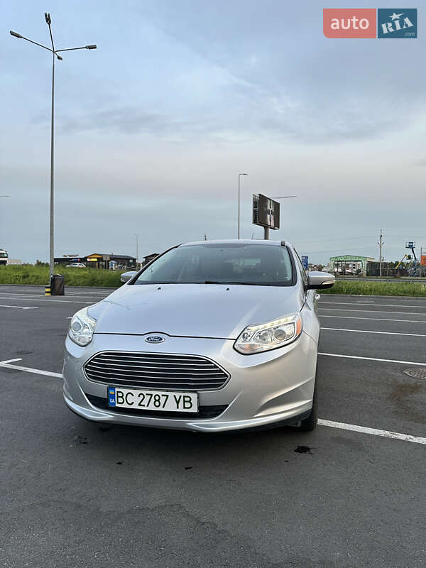Хэтчбек Ford Focus 2012 в Львове