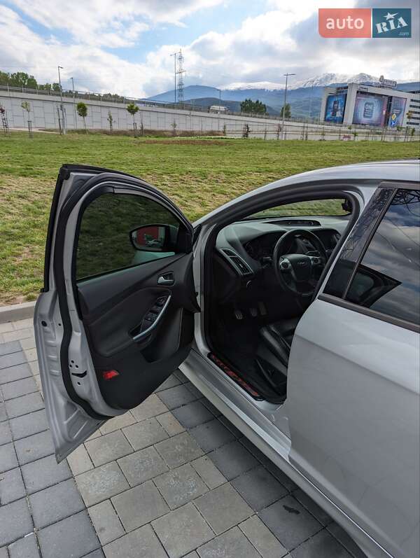 Хэтчбек Ford Focus 2013 в Измаиле