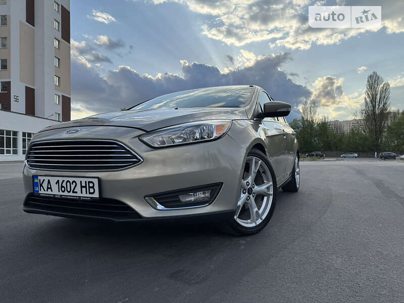 Хэтчбек Ford Focus 2016 в Софиевской Борщаговке