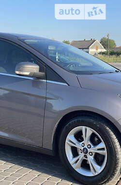 Седан Ford Focus 2012 в Львові