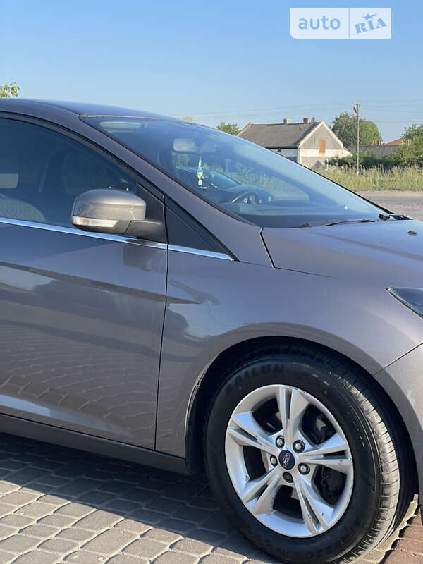Седан Ford Focus 2012 в Львові