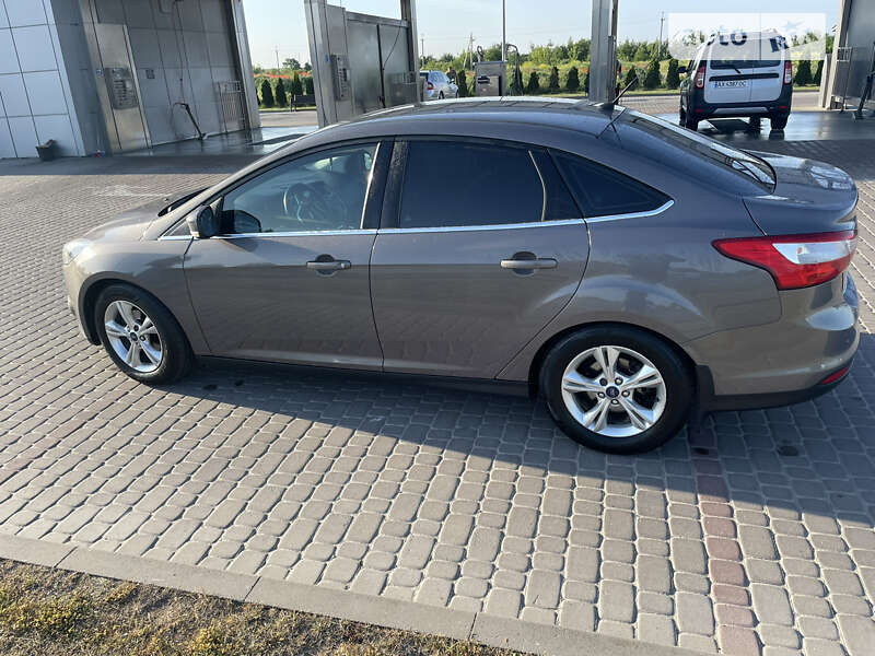 Седан Ford Focus 2012 в Львові