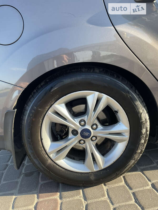 Седан Ford Focus 2012 в Львові