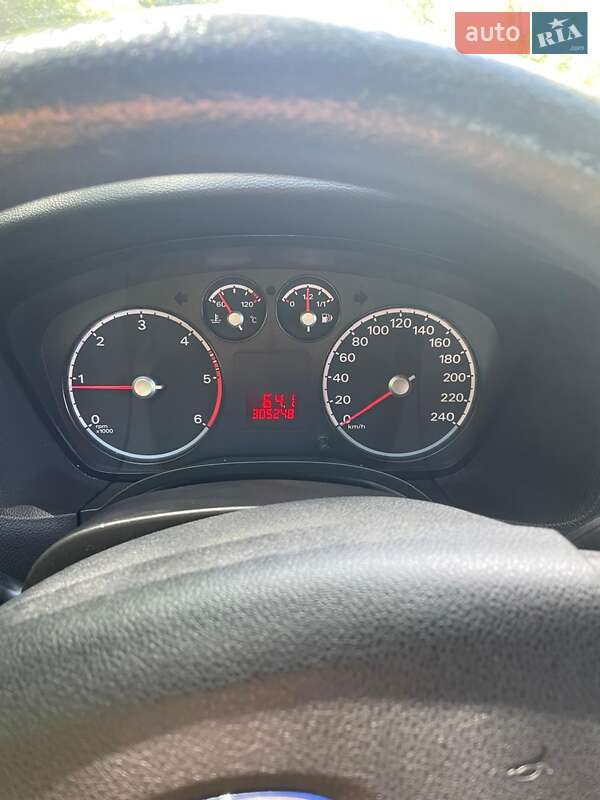 Хетчбек Ford Focus 2009 в Чернівцях
