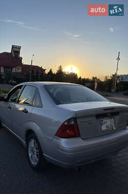 Седан Ford Focus 2005 в 