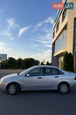 Седан Ford Focus 2005 в 