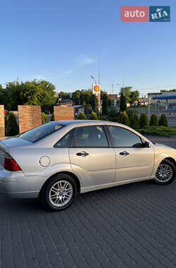 Седан Ford Focus 2005 в 