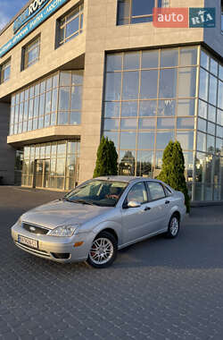 Седан Ford Focus 2005 в 