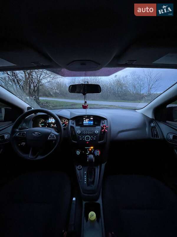 Седан Ford Focus 2015 в Буске