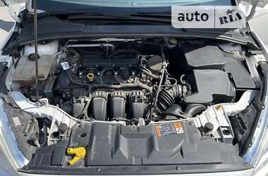 Хэтчбек Ford Focus 2015 в 