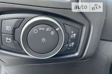 Хэтчбек Ford Focus 2015 в 