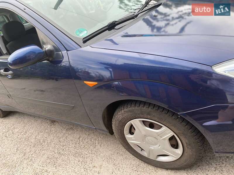 Универсал Ford Focus 2003 в Обухове