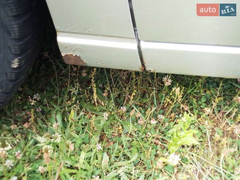 Седан Ford Focus 2002 в Сторожинці