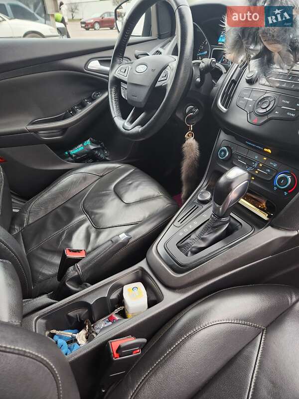Хэтчбек Ford Focus 2015 в Херсоне