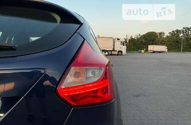 Хетчбек Ford Focus 2012 в Радивиліві