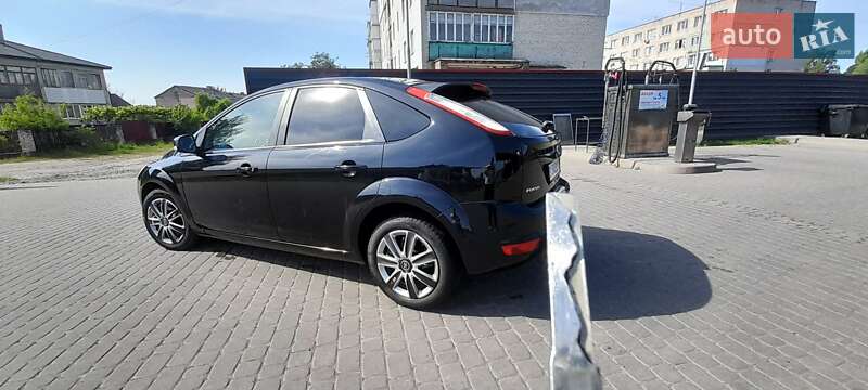 Хэтчбек Ford Focus 2008 в Киеве