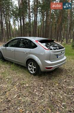 Хэтчбек Ford Focus 2010 в 