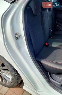 Хэтчбек Ford Focus 2017 в 