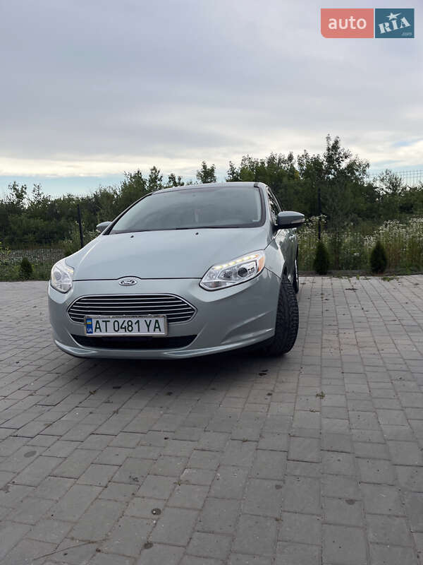 Хэтчбек Ford Focus 2013 в Ивано-Франковске