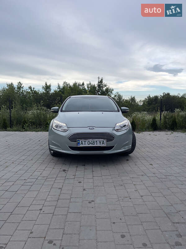 Хэтчбек Ford Focus 2013 в Ивано-Франковске