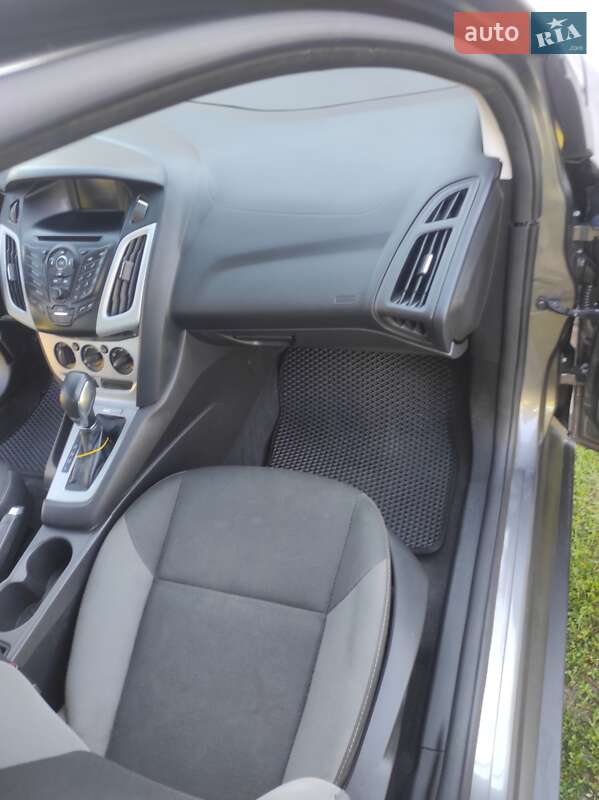 Хэтчбек Ford Focus 2013 в Яготине