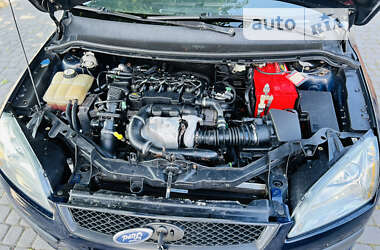Хэтчбек Ford Focus 2007 в 