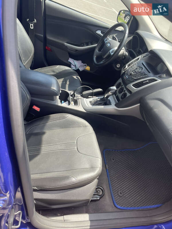 Хэтчбек Ford Focus 2014 в Киеве