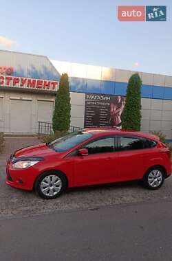 Хэтчбек Ford Focus 2013 в 