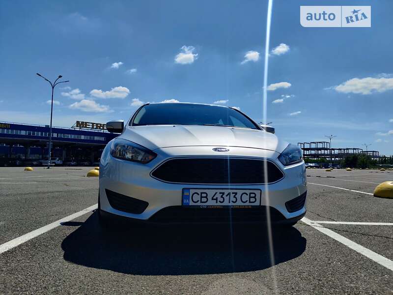 Хэтчбек Ford Focus 2015 в Киеве