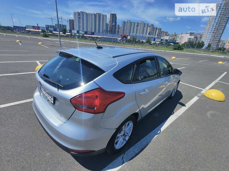 Хэтчбек Ford Focus 2015 в Киеве