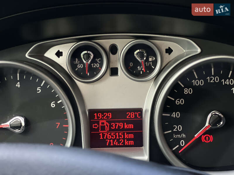 Хэтчбек Ford Focus 2010 в Киеве