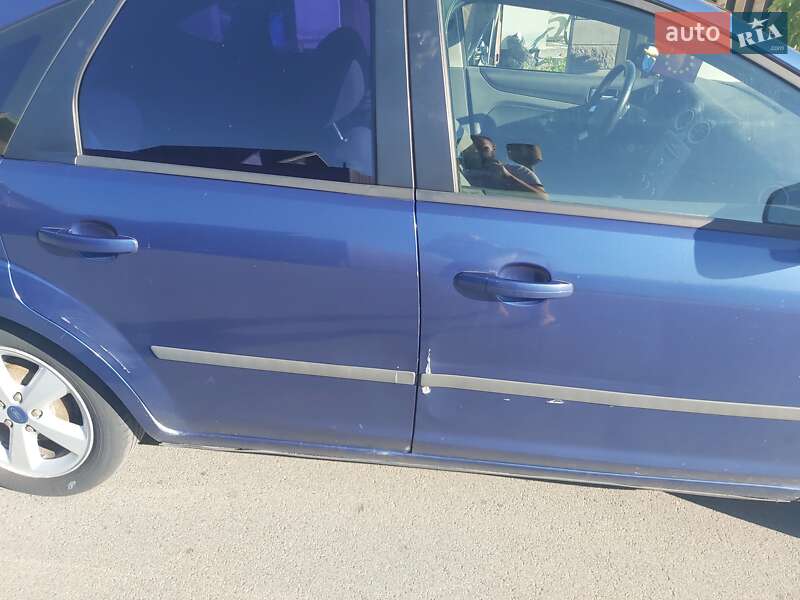 Хэтчбек Ford Focus 2007 в Киеве