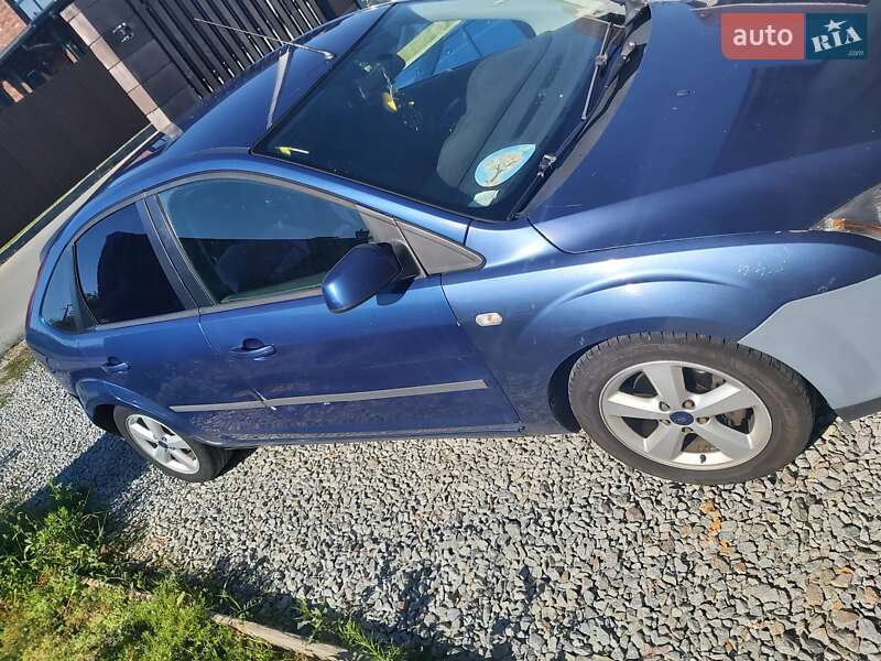 Хэтчбек Ford Focus 2007 в Киеве