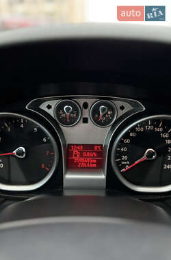 Седан Ford Focus 2010 в 