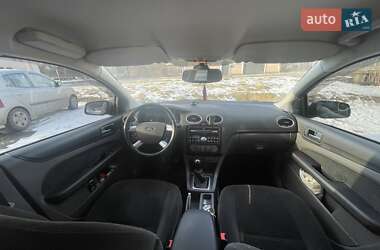 Седан Ford Focus 2005 в 