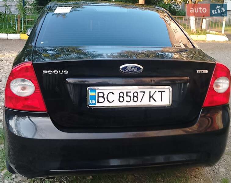 Седан Ford Focus 2011 в Самборе