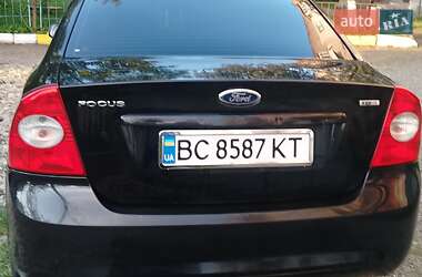 Седан Ford Focus 2011 в 