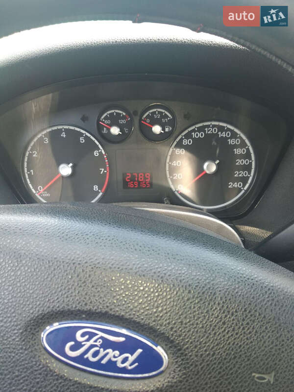 Хэтчбек Ford Focus 2007 в Бродах